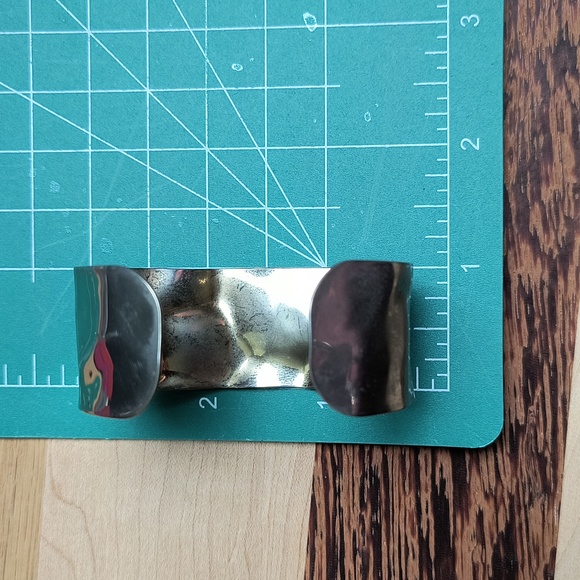 Open Cuff Bracelet Small Hammered Light Gold Tone Metal - Picture 9 of 12